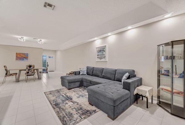 9998 Seacrest Cir #C, Boynton Beach, Florida 33437, image 2
