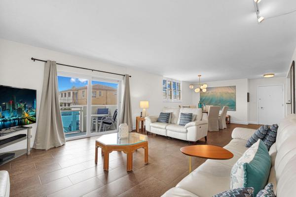 Wellington Towers, 1701 S Ocean Dr #203, Hollywood, Florida 33019, image 2