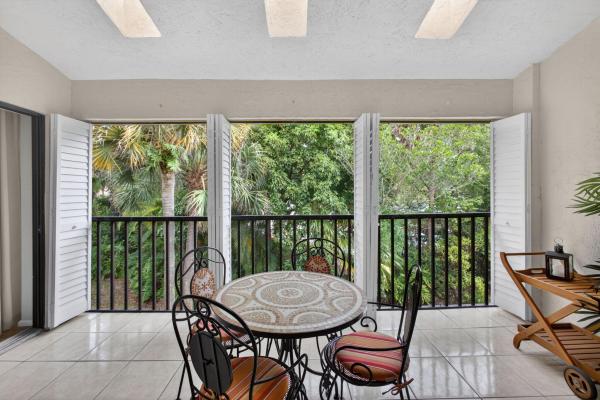 Dunbar Woods, 1103 Duncan Cir #202, Palm Beach Gardens, Florida 33418, image 3
