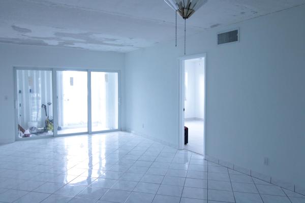 Isle Of Paradise, 465 Paradise Isle Blvd #110, Hallandale Beach, Florida 33009, image 3