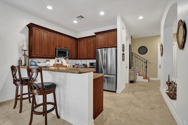 Jamestown Square, 1127 N Victoria Park Rd, Fort Lauderdale, Florida 33304, image 1