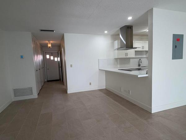 5800 Fernley Dr W #3, West Palm Beach, Florida 33415, image 3