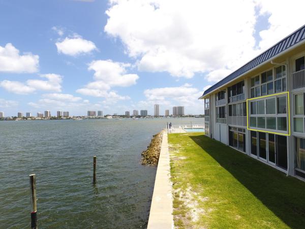 Wilshire East, 400 Wilma Cir #207, Riviera Beach, Florida 33404, image 1