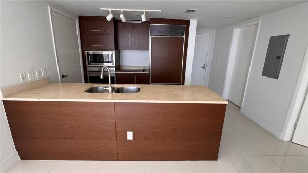 Icon Brickell Tower 1, 475 Brickell Ave #4913, Miami, Florida 33131, image 1
