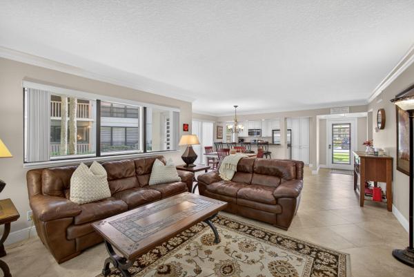 112 Brackenwood Rd, Palm Beach Gardens, Florida 33418, image 1