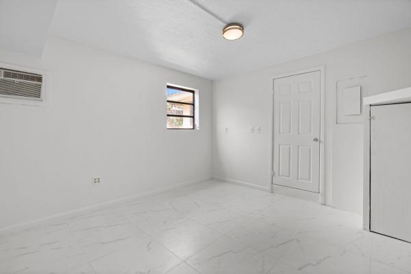 701 NE 205th Ter, Unincorporated Dade County, Florida 33179, image 3