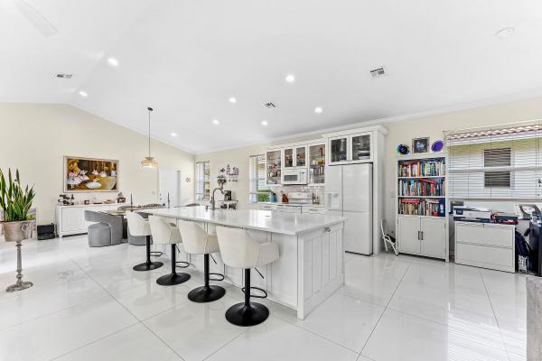 Hidden Hollow, 104 Hidden Hollow Dr, Palm Beach Gardens, Florida 33418, image 3