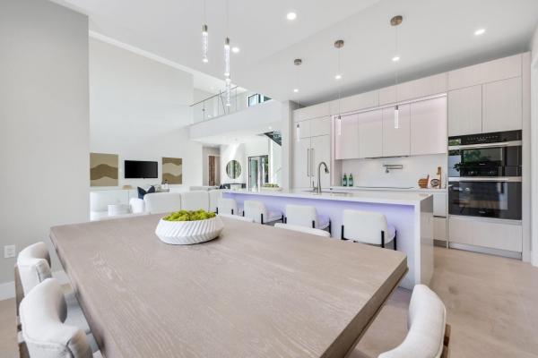 Petite, 2015 NE 4th Ave, Wilton Manors, Florida 33305, image 1