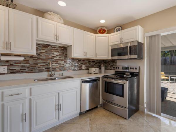 Lakeview Ridge, 832 Green St #1, West Palm Beach, Florida 33405, image 2