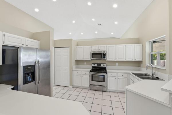 Hampton Park At Boca Winds, 22201 Collington Dr, Boca Raton, Florida 33428, image 2