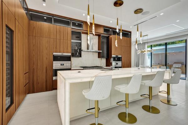 365 NE 3rd St, Boca Raton, Florida 33432, image 1