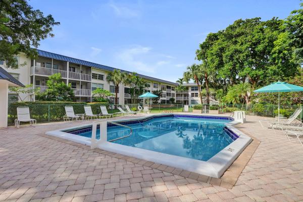 Kings Park Garden, 4025 N Federal Hwy #313A, Fort Lauderdale, Florida 33308, image 3