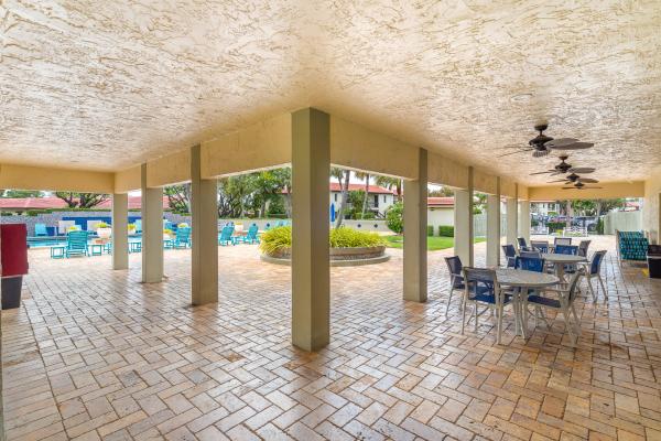 Fairways Of Boca Lago, 21218 Lago Cir #H, Boca Raton, Florida 33433, image 2