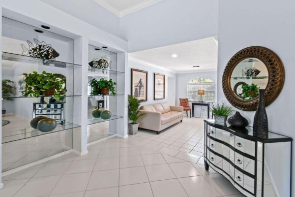 Legends, 252 Legendary Cir, Palm Beach Gardens, Florida 33418, image 3