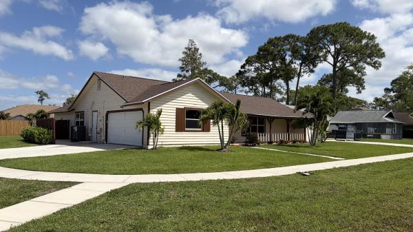 Sugar Pond Manor, 13560 Exotica Ln, Wellington, Florida 33414, image 3