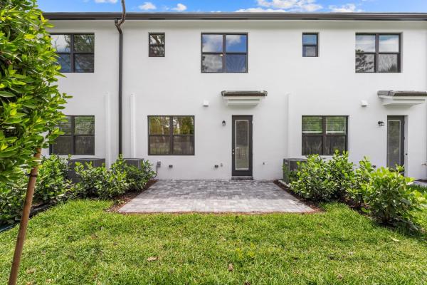 4315 Efendi Dr, Lantana, Florida 33462, image 1