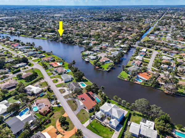 8110 W Lake Dr, Lake Clarke Shores, Florida 33406, image 2
