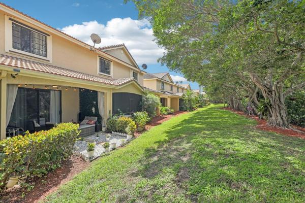 Courtyard At The Grove, 3875 Tree Top Dr, Weston, Florida 33332, image 1