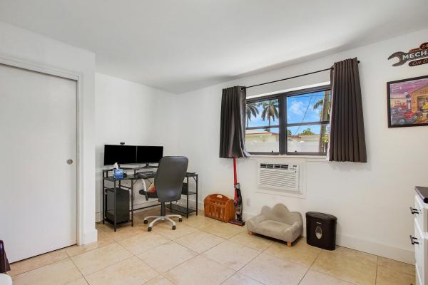 Orangebrook Golf Estates, 104 N 31st Ct, Hollywood, Florida 33021, image 2
