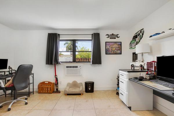 Orangebrook Golf Estates, 104 N 31st Ct, Hollywood, Florida 33021, image 1