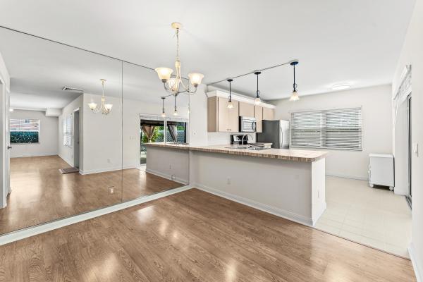Stamford At The Villages Of Palm Beach Lakes, 3136 Kingston Ct, West Palm Beach, Florida 33409, image 1