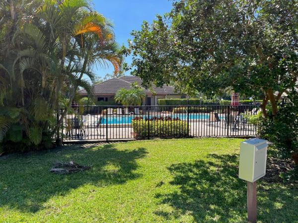 Boca Ridge Garden Villas, 9256 Sabal Ridge Cir #D, Boca Raton, Florida 33428, image 2