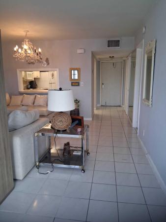 Gulfstream Garden, 329 SE 3rd St #302S, Hallandale Beach, Florida 33009, image 1