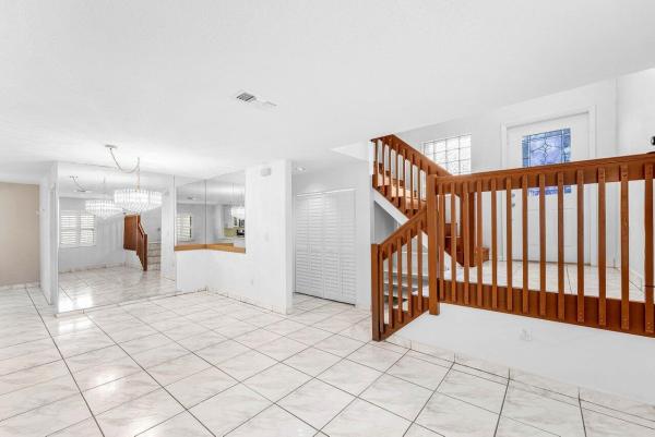 Charleston In The Pines, 331 NW 101st Ter, Pembroke Pines, Florida 33026, image 2