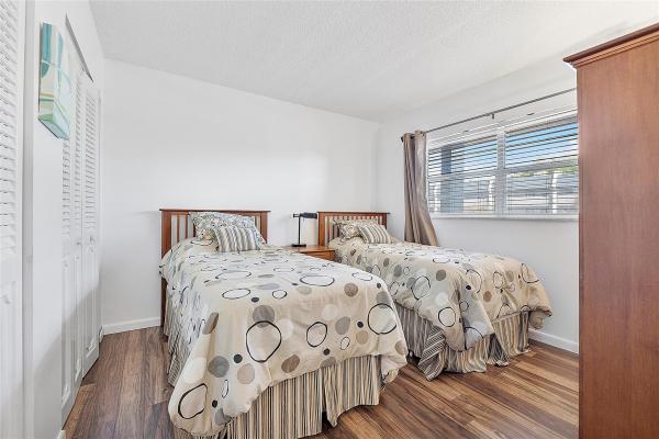Oriole Golf & Tennis Club 1, 7847 Golf Circle Dr #211, Margate, Florida 33063, image 2