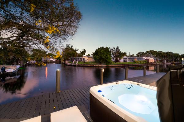 Royal Palm Acres, 3470 NW 21st Ave, Oakland Park, Florida 33309, image 1