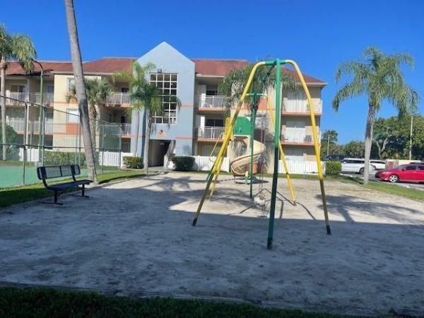 Villa Rustica, 18860 NW 57th Ave #106, Hialeah, Florida 33015, image 3