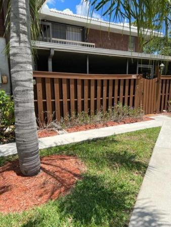 301 SE Castle Ct, Port St. Lucie, Florida 34952, image 1