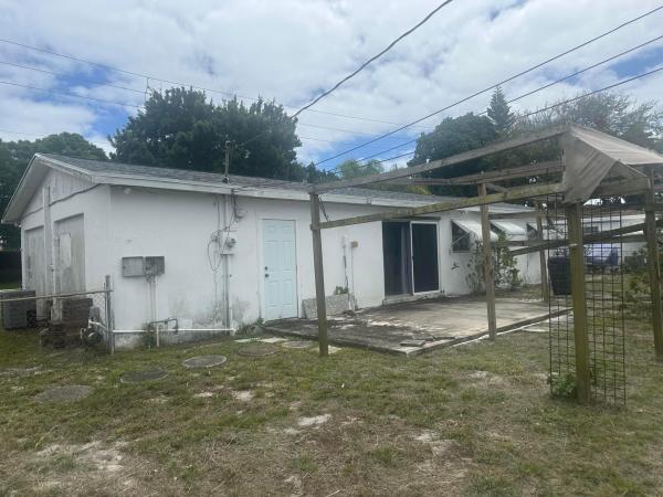 Waterway Manor, 14283 Palmwood Rd, Palm Beach Gardens, Florida 33410, image 1