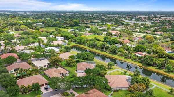 Estates Of Stirling Lake, 16245 Seneca Cir, Davie, Florida 33331, image 2