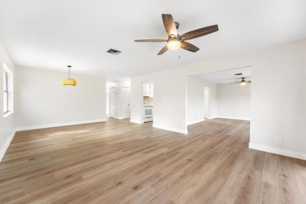 7281 N Pine Park Dr, Lake Worth, Florida 33467, image 2