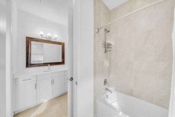 Pointe 100, 23008 Clear Echo Dr #11, Boca Raton, Florida 33433, image 1