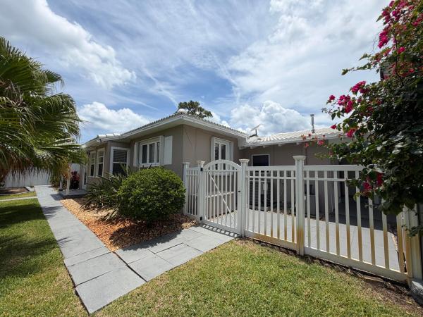 Northridge, 204 S Seacrest Cir, Delray Beach, Florida 33444, image 1