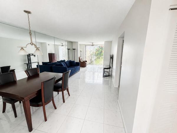 Huntington Lakes 2, 14307 Bedford Dr #302, Delray Beach, Florida 33446, image 2
