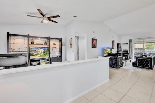 7669 Springwater Pl, Boynton Beach, Florida 33437, image 2