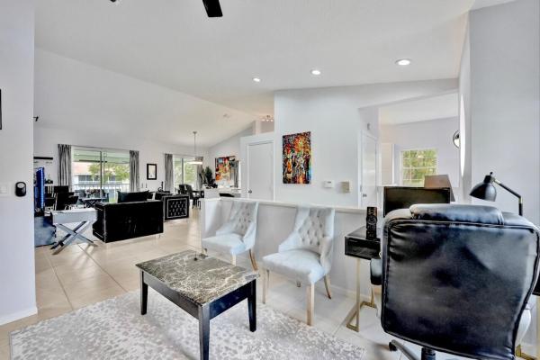 7669 Springwater Pl, Boynton Beach, Florida 33437, image 2