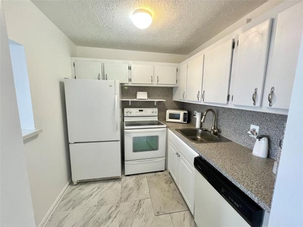 Oakridge, 266 Oakridge P, Deerfield Beach, Florida 33442, image 1