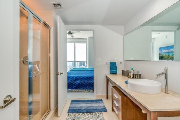 Icon Brickell Tower 2, 495 Brickell Ave #5605, Miami, Florida 33131, image 3