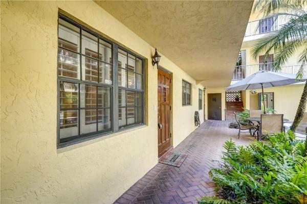Crossroads, 917 NE 16th Ave #1, Fort Lauderdale, Florida 33304, image 1