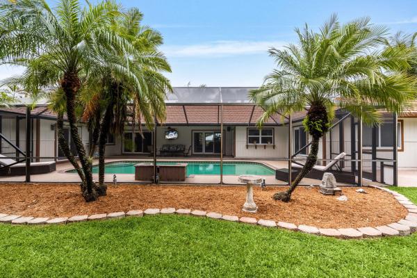 Whispering Oaks, 21 Whispering Oak Cir, West Palm Beach, Florida 33411, image 1