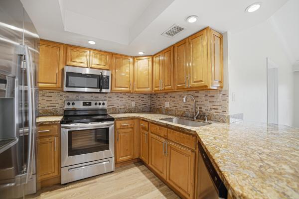 Village East, 2009 SE 10th Ave #309, Fort Lauderdale, Florida 33316, image 1