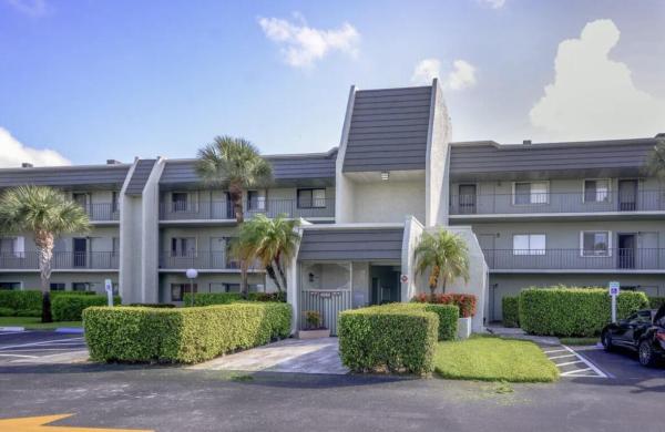 4110 Tivoli Ct #202, Lake Worth Beach, Florida 33467, image 1