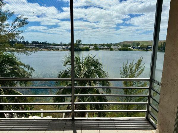 Wincast Arms, 4311 Crystal Lake Dr #407, Deerfield Beach, Florida 33064, image 1