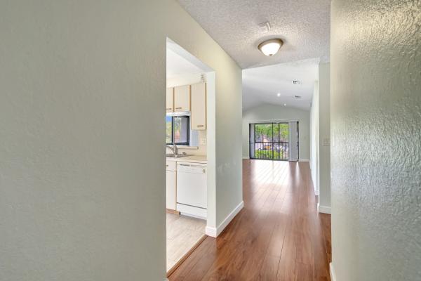 San Remo Golf & Tennis Club, 351 Club Cir #207, Boca Raton, Florida 33487, image 2