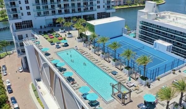 Hyde Beach House, 4010 S Ocean Dr #R1909, Hallandale Beach, Florida 33019, image 2