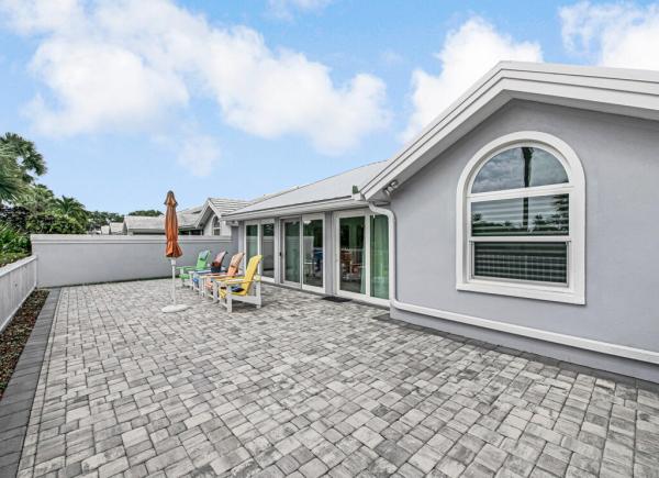 Saratoga Bay, 2390 Saratoga Bay Dr, West Palm Beach, Florida 33409, image 1